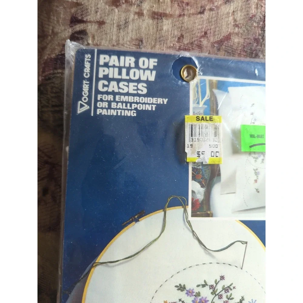 Vtg Vogart Stamped Pillowcase Pair Kit 8701K Embroidery Or Ballpoint Painting